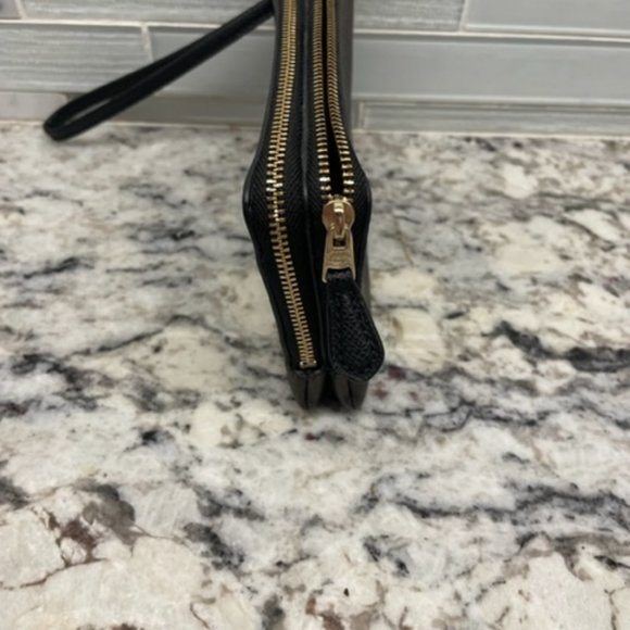 Coach Signature Wristlet - Picture 4 of 4